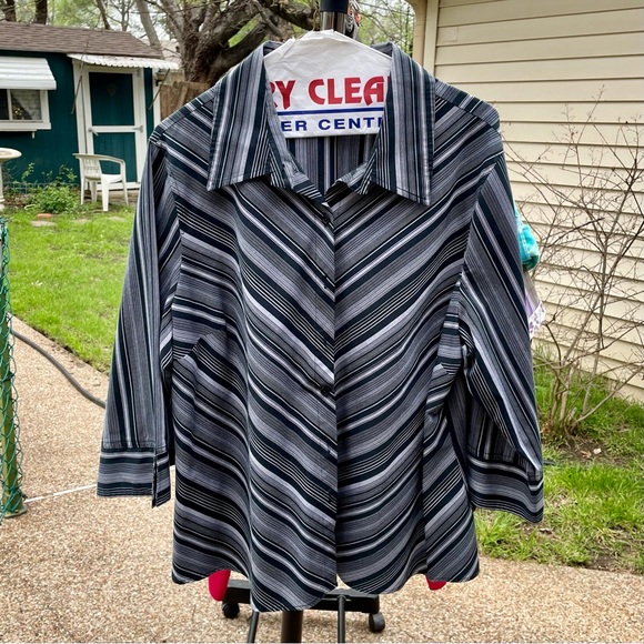 Black & gray striped blouse - Picture 1 of 3